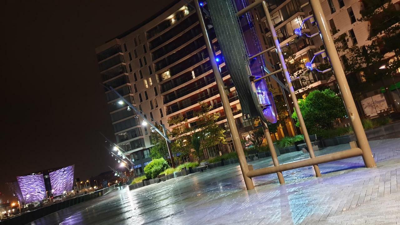 Luxury Apartment Marina Views At Titanic Quarter Belfast Exteriér fotografie